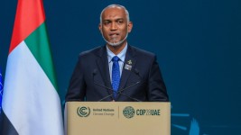 Maldives sets deadline for India to withdraw troops