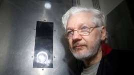 Assange wins right to appeal extradition to US