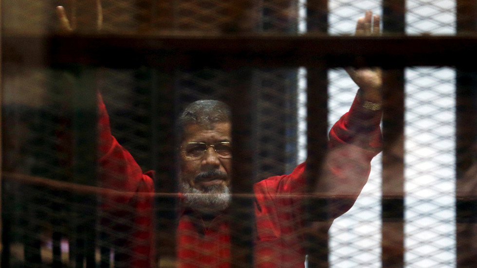 Photo dated June 21, 2015 of Mohamed Morsi in court © REUTERS / Amr Abdallah Dalsh / File Photo