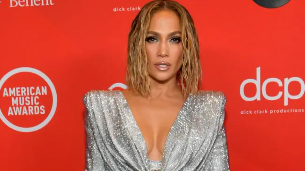 Jennifer Lopez attends the 2020 American Music Awards. Picture: Emma McIntyre /AMA2020/GettySource:Getty Images