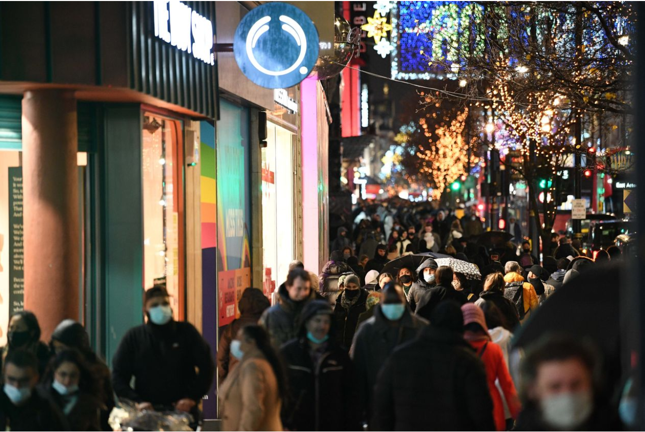 People shopping on Oxford Street in central London on Saturday. PHOTO: STEFAN ROUSSEAU/ZUMA PRESS