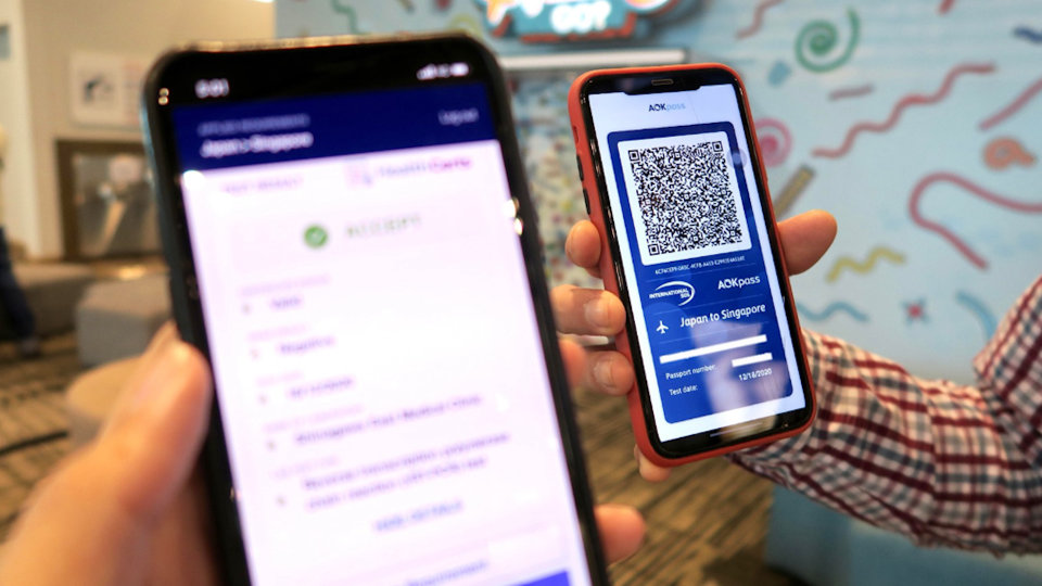Airports in Paris and Singapore as well as airlines including United and JetBlue are experimenting with apps that verify travelers are Covid-free before boarding. WSJ visits an airport in Rome to see how a digital health passport works. Photo credit:
