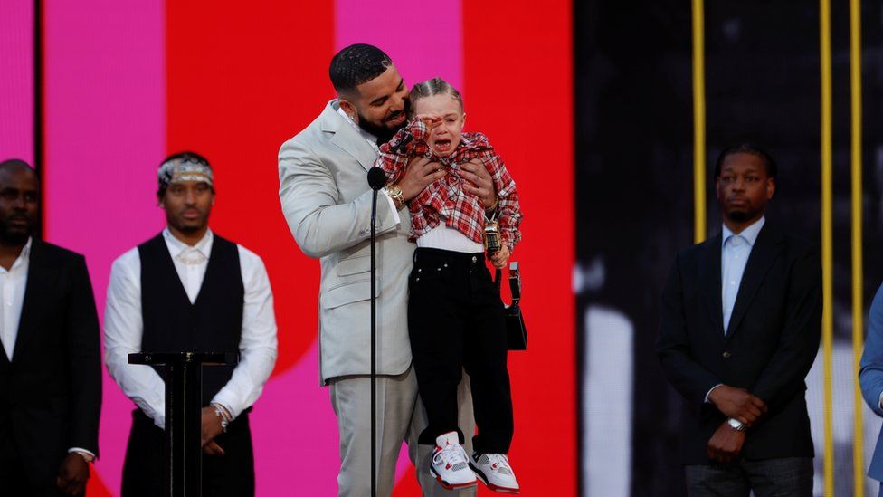Billboard Music Awards: Drake's son joins him to accept artist of the decade