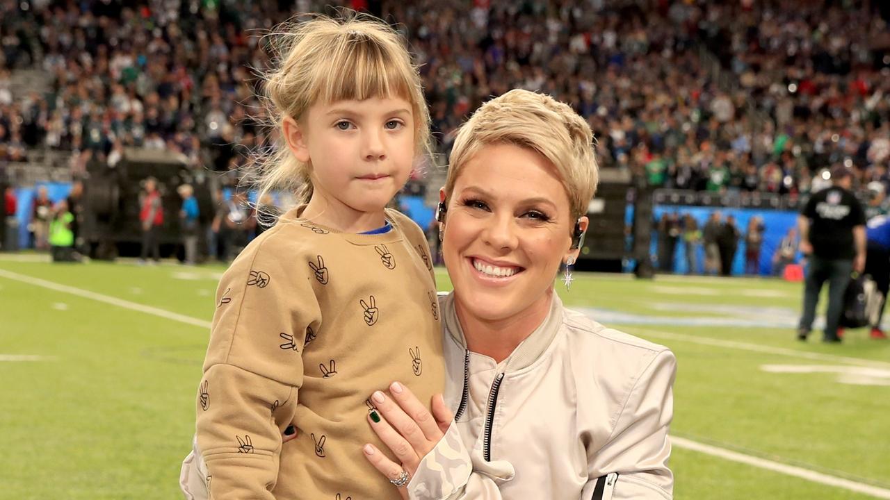 Pink explains why she won’t let her daughter, 10, have a phone