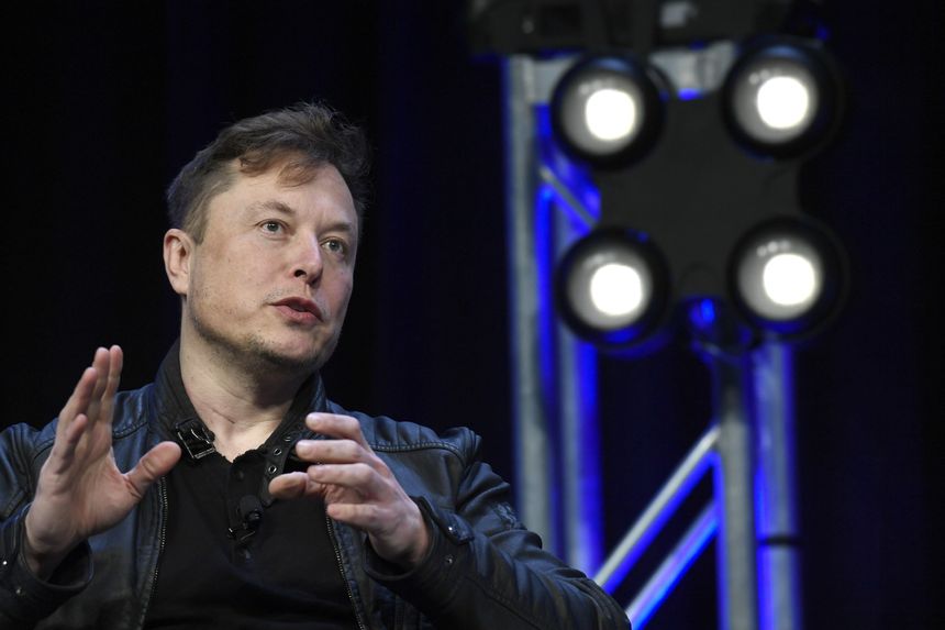 Elon Musk disclosed a 9.2% stake in Twitter last week, making him the company’s largest shareholder. PHOTO: SUSAN WALSH/ASSOCIATED PRESS