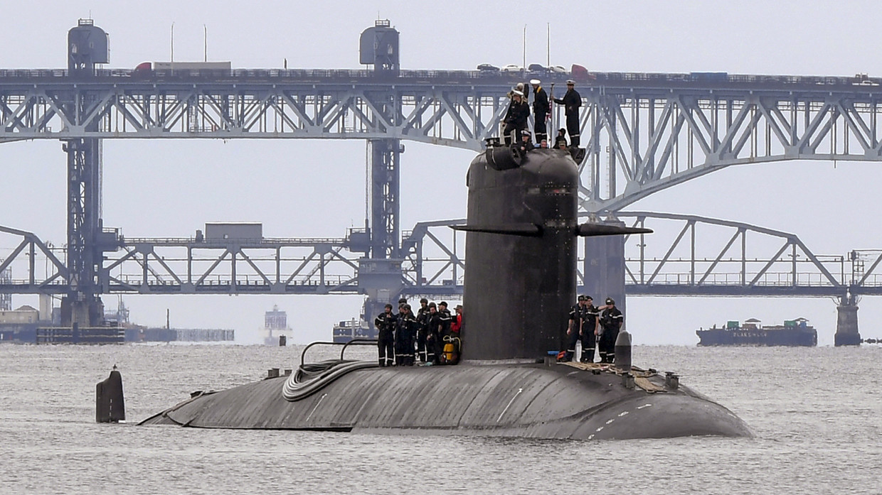 FILE PHOTO: A French submarine transits the Thames River in preparation to arrive at Naval Submarine Base New London in Groton, Connecticut, September 1, 2021. ©  AP / US Navy / Chief MC Joshua Karsten