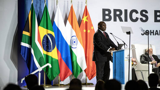 South African President Cyril Ramaphosa speaks during the Brics Business Summit on August 22, 2023 in Johannesburg, South Africa. ©  Per-Anders Pettersson / Getty Images