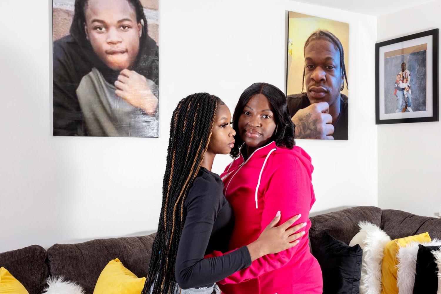 Laquvia Jones, photographed with her daughter.Photographs by Luis Manuel Diaz for The New Yorker