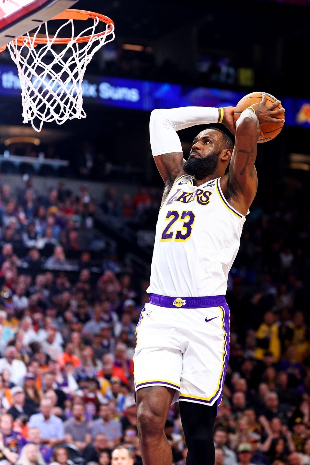 Lakers forward LeBron James has a career average of 27 points, seven rebounds and seven assists. MARK J. REBILAS/REUTERS