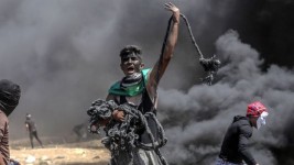 Image copyrightEPA Image caption About 2,700 people were injured, Palestinian officials said