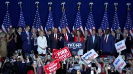 Getty Images, Nearly two dozen allies flanked Mr Trump during his victory speech after the South Carolina primary