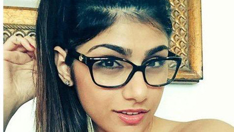 Controversial porn actor Mia Khalifa was threatened by ISIS for wearing a hijab in a porno.Source:Twitter