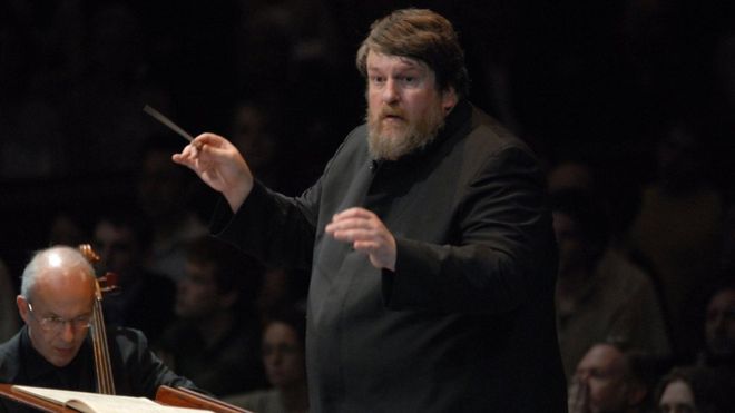 Oliver Knussen conducting at the BBC Proms in 2010