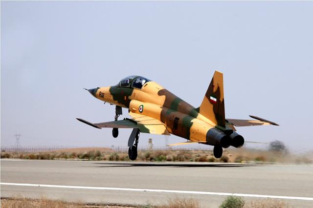 A handout picture released by Iran&#39;s Defence Ministry on August 21, 2018, shows the new "Kowsar" domestic fighter jet (AFP Photo/HO)