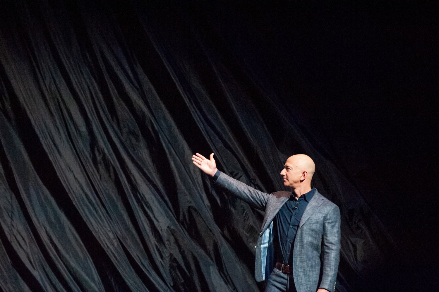 Jeff Bezos gestures while unveiling Blue Origin's lunar lander concept, called Blue Moon, on May 9, 2019. Dave Mosher/Business Insider