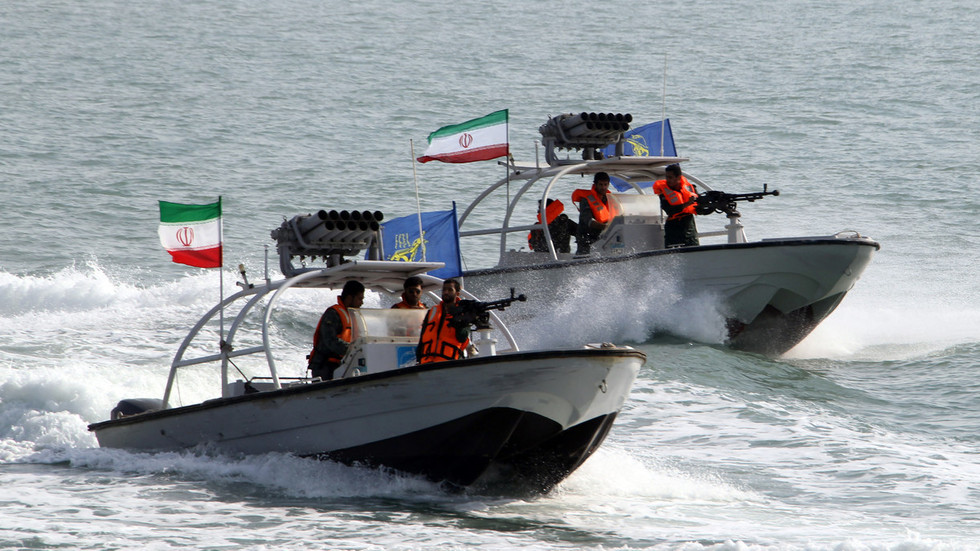 FILE PHOTO. IRGC speedboats. © AFP / Atta Kenare