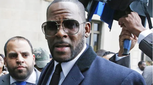 Singer R. Kelly arrives at the Leighton Courthouse for his status hearing in relation to the sex abuse allegations made against him on May 07, 2019 in Chicago, Illinois. Picture: Getty Images.Source:Getty Images