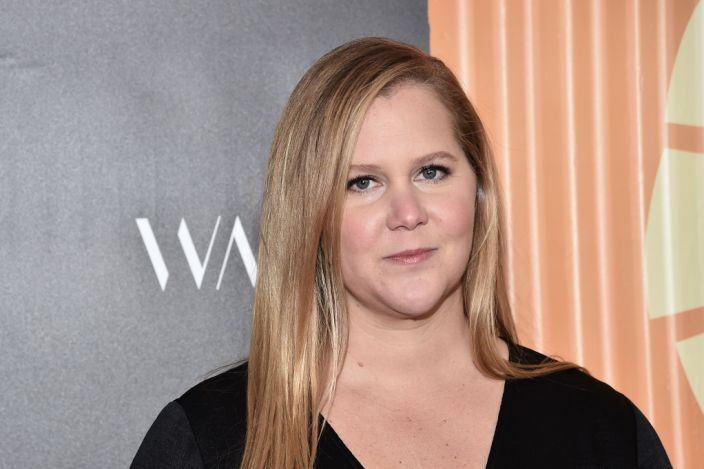 Amy Schumer defended "CBS This Morning" host Gayle King for asking about Kobe Bryant's sexual assault allegations in an interview. (Photo: Steven Ferdman/Getty Images)