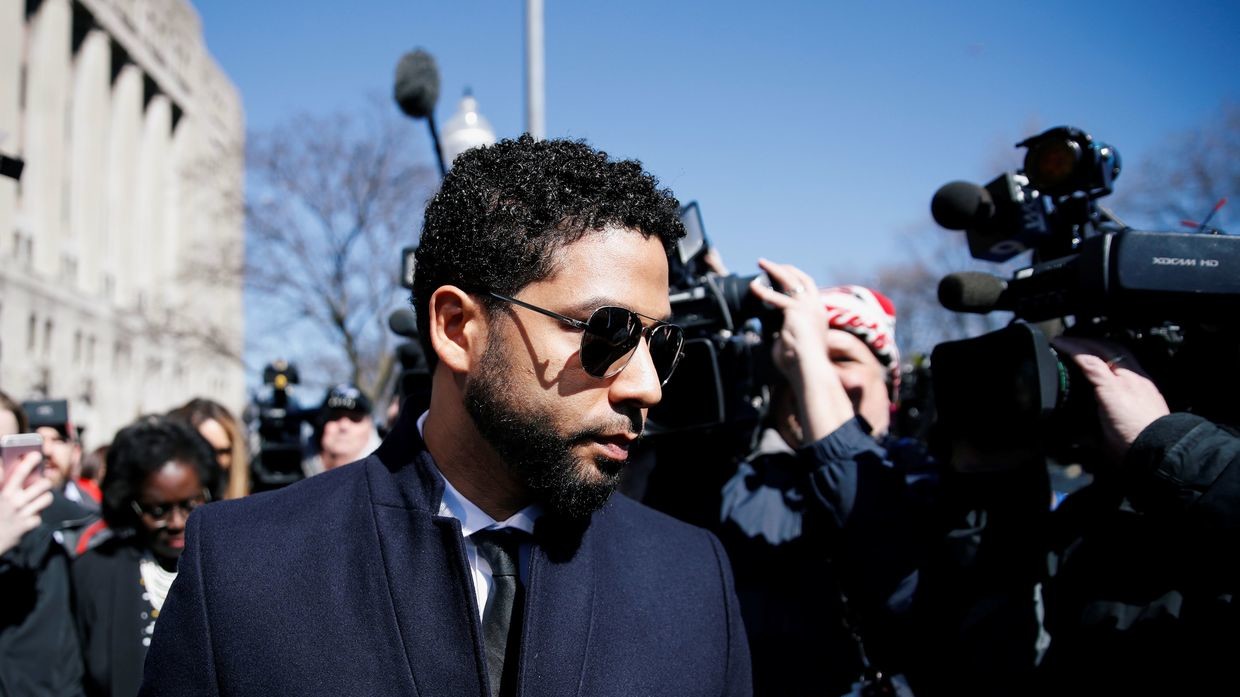 Jussie Smollett leaves court after charges against him were dropped © KAMIL KRZACZYNSKI / Reuters