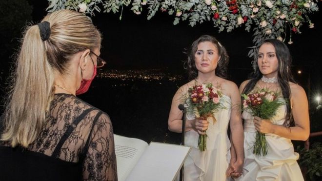 Costa Rica celebrates first same-sex weddings