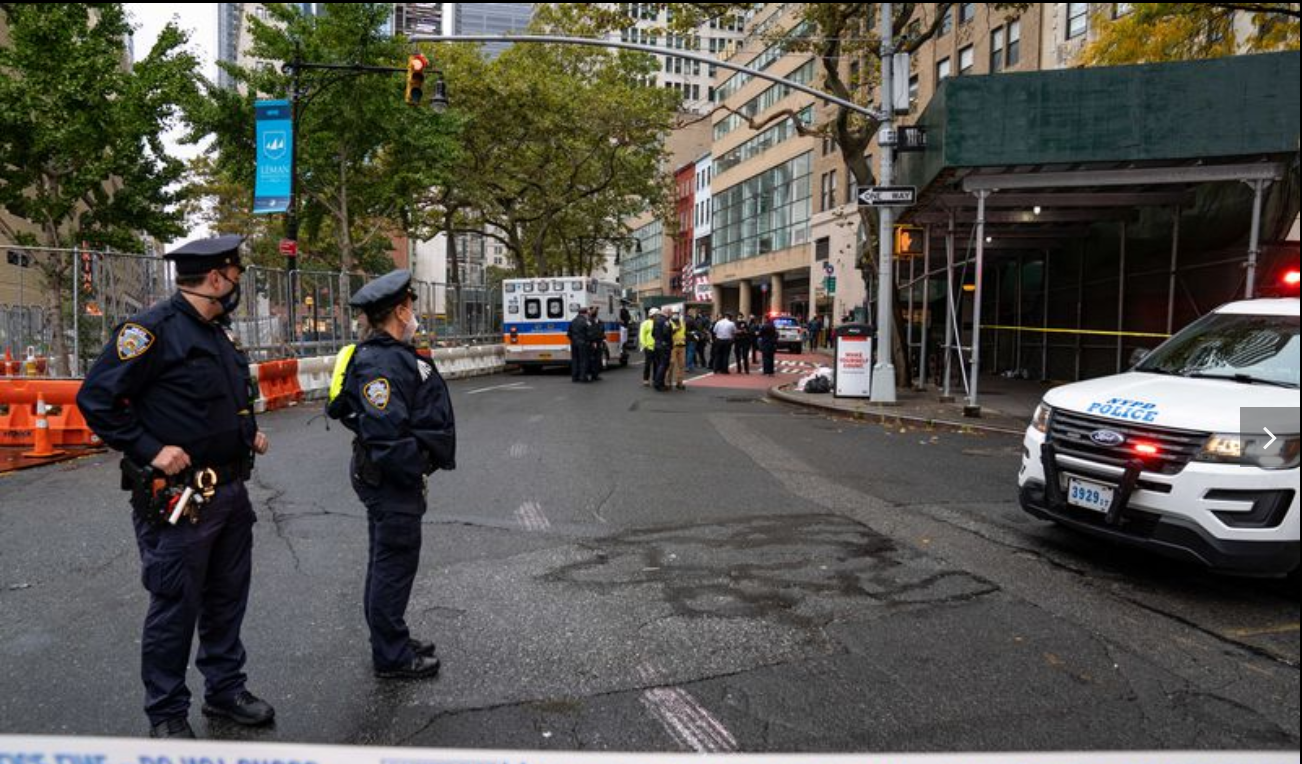 Police officers on the scene in Lower Manhattan on Monday morning. (Theodore Parisienne/for New York Daily News)