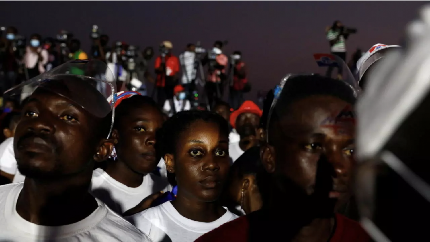 Supporters of Ghana's President Nana Akufo-Addo gather ahead of the country’s presidential and parliamentary elections in Accra on December 5, 2020. © Francis Kokoroko, Reuters