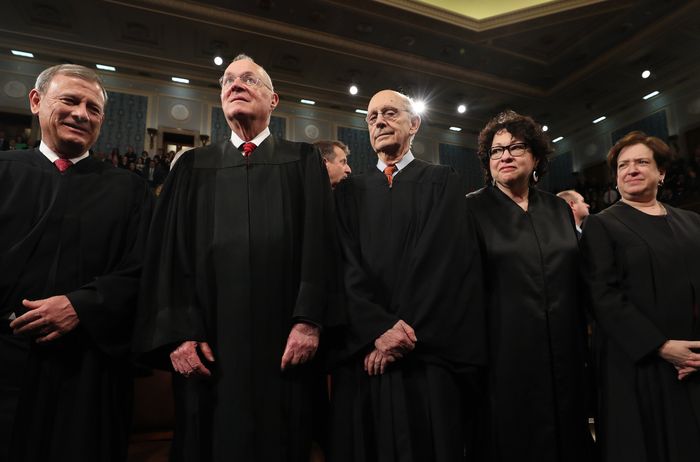 Supreme Court Justice Stephen Breyer, center, and other justices attending a joint session of Congress in 2017. PHOTO: JIM LOSCALZO/ZUMA PRESS