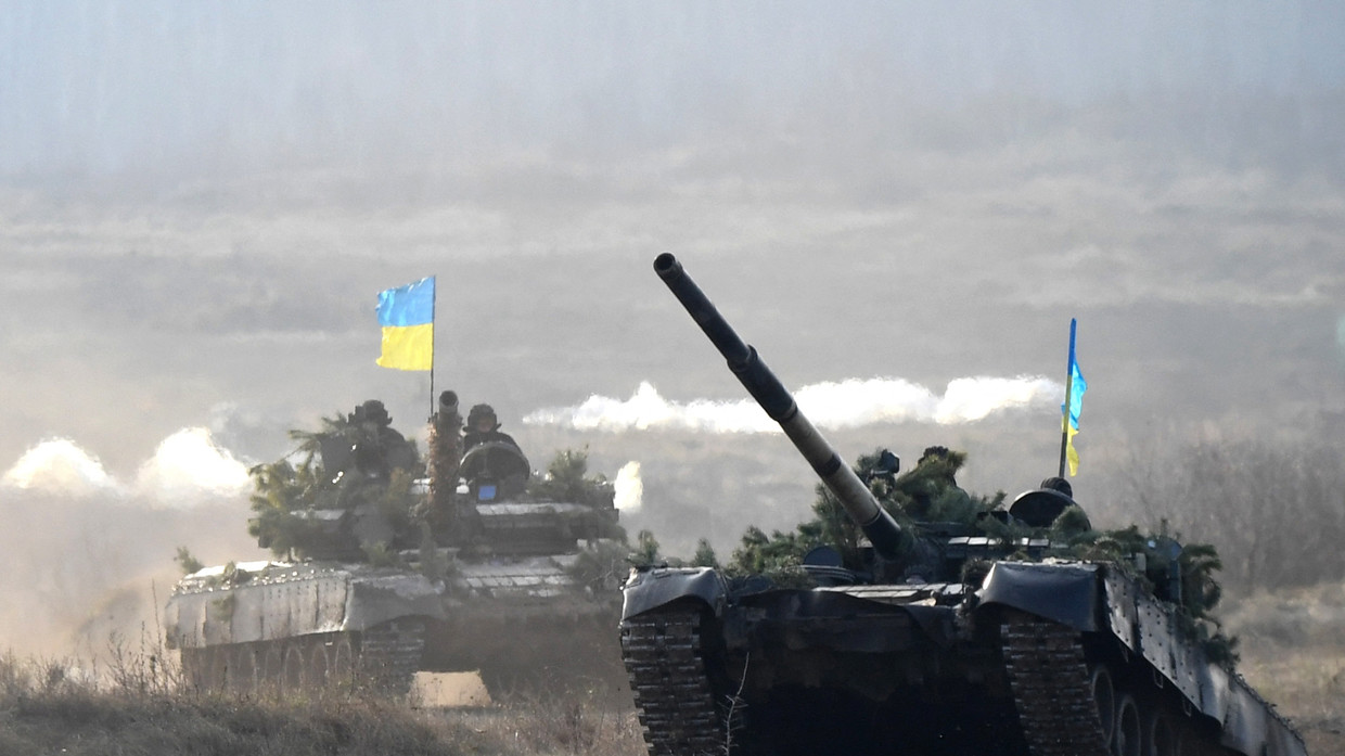 Ukrainian tanks taking part in military drills in Zhytomyr, Ukraine, November 21, 2018. © AFP / SERGEI SUPINSKY/AFP