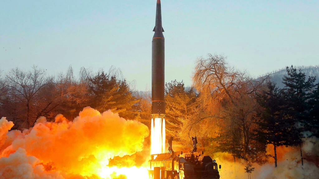 File photo: This photo provided by the North Korean government, shows what it says is a test launch of a hypersonic missile in North Korea on Jan. 5, 2022. © Korean Central News Agency/Korea News Service via AP