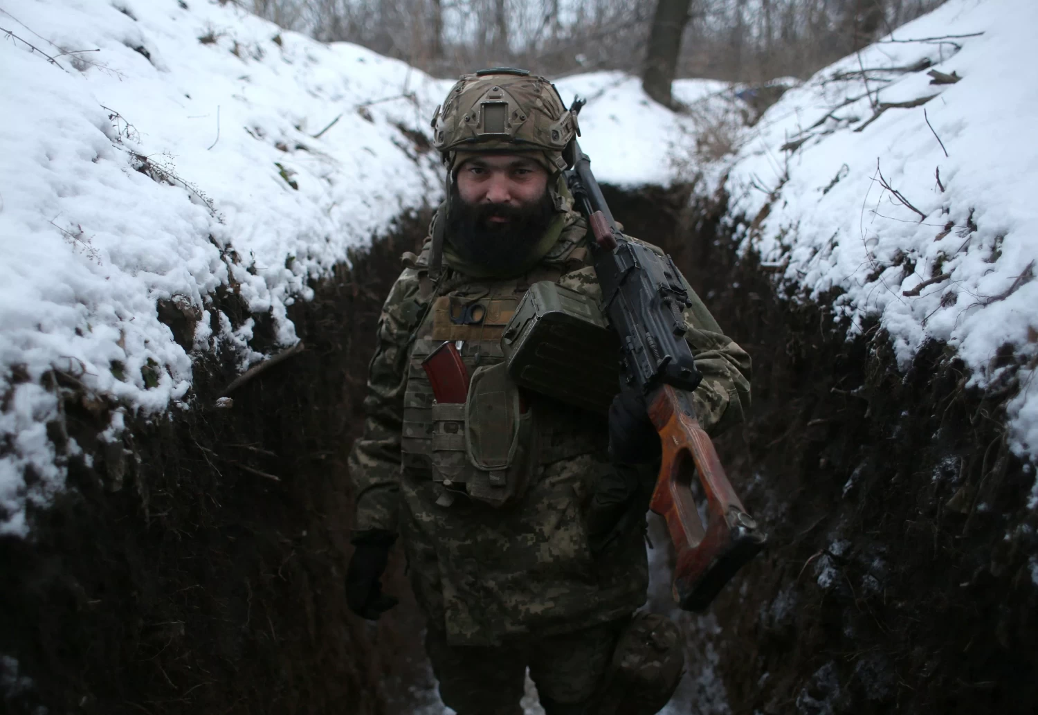 A Ukrainian Military Forces serviceman on the frontline near Zolote village, in the eastern Lugansk region, on January 21, 2022. ANATOLII STEPANOV/GETTY