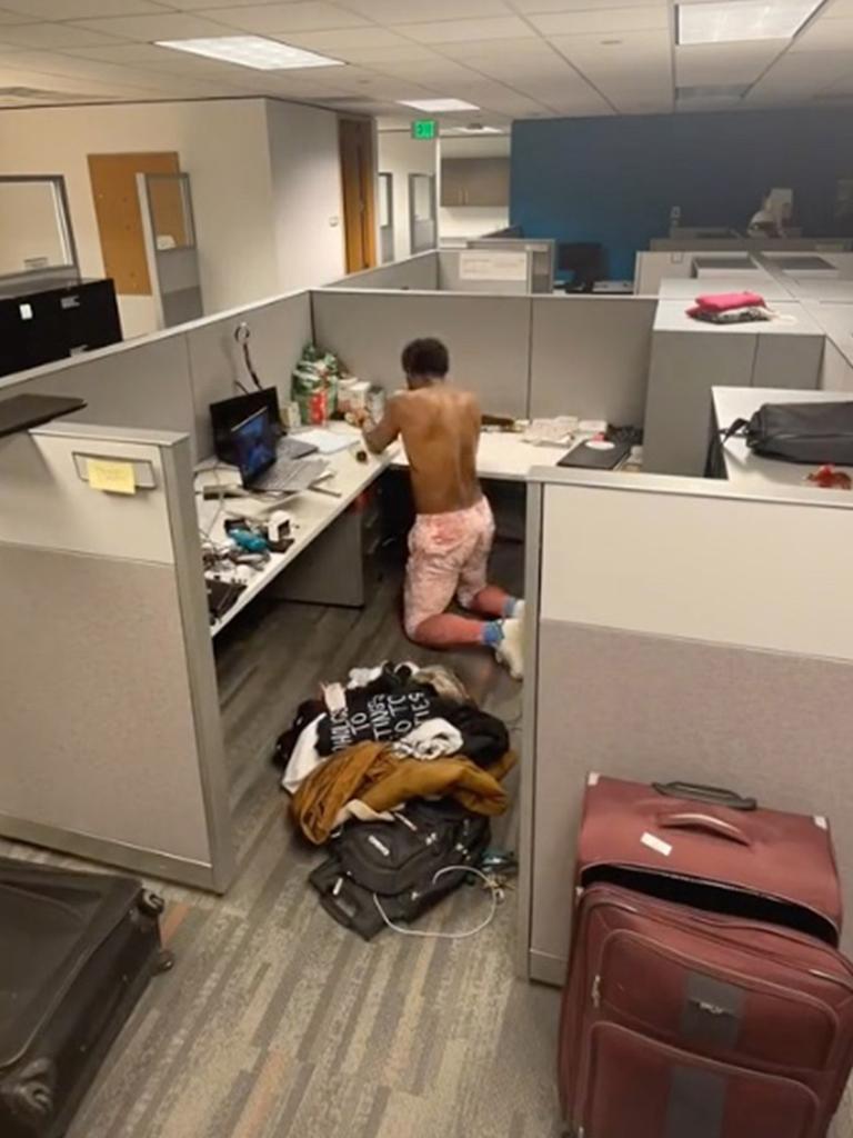 Simon Jackson’s apartment lease was up and so he decided to move into his office to save on rent. Picture: TikTok/calm.simon
