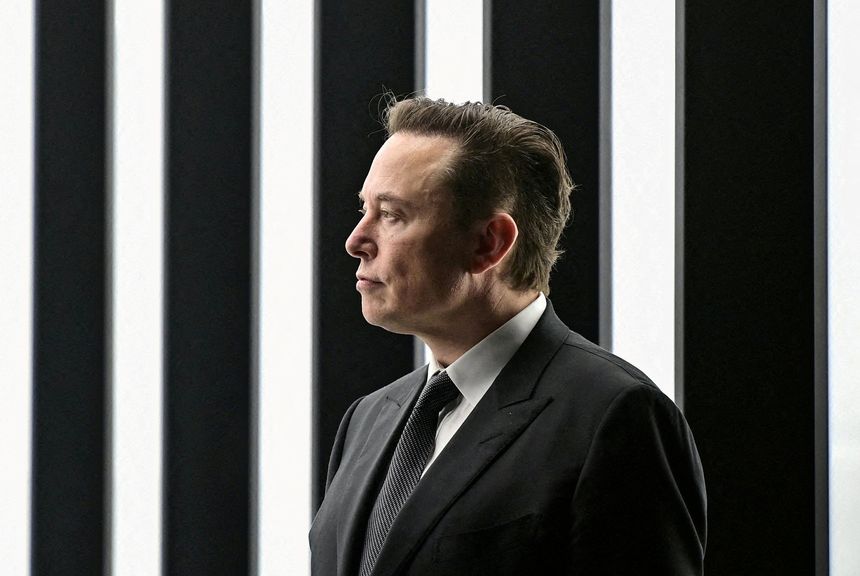 Twitter said it would appoint Elon Musk to its board as a class two director with a term expiring at the company’s 2024 annual meeting. PHOTO: POOL/VIA REUTERS