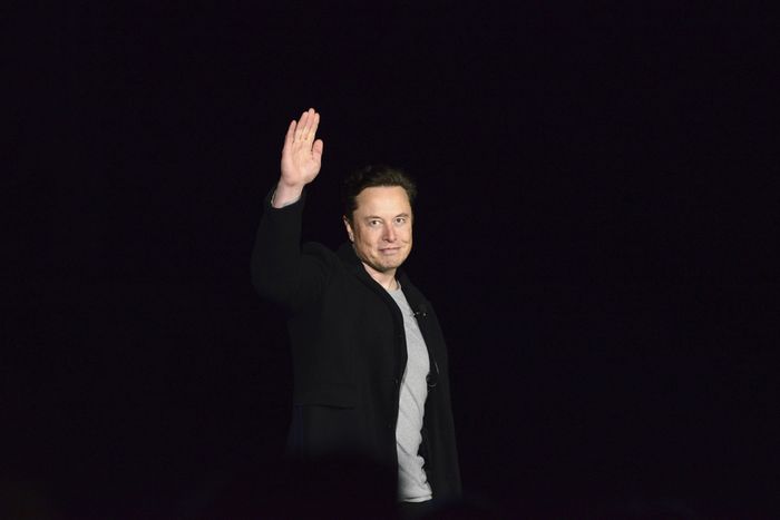  Elon Musk already has said he is considering taking his bid directly to shareholders by launching a tender offer. PHOTO: MIGUEL ROBERTS/THE BROWNSVILLE HERALD/ASSOCIATED PRESS