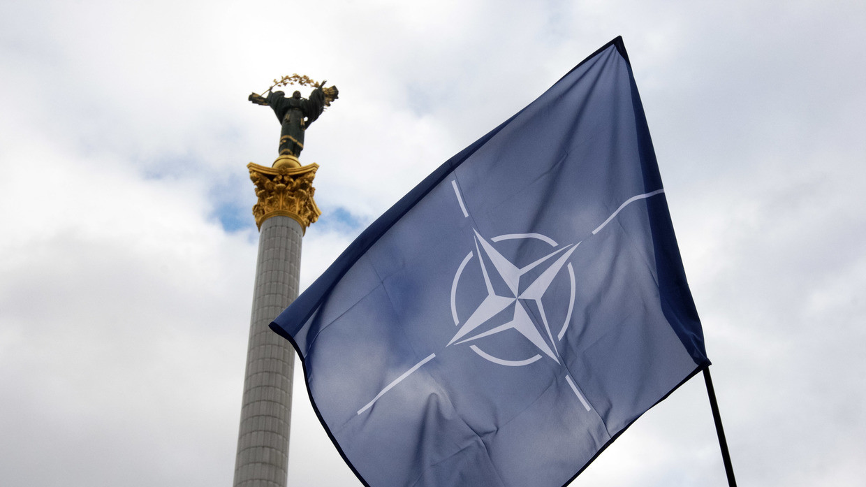 Ukraine won’t pursue NATO membership – Zelensky adviser © STR / NurPhoto via Getty Images