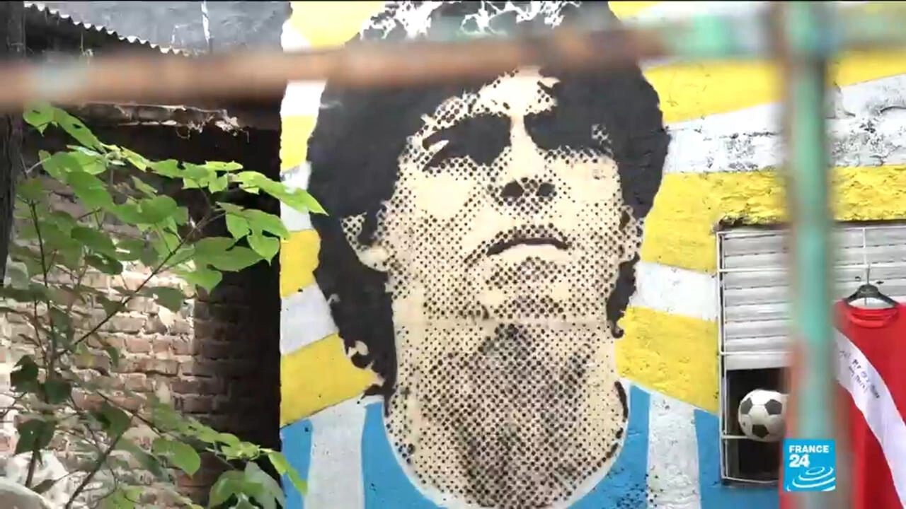 A mural of football legend Diego Maradona on the outskirts of the Argentinian capital Buenos Aires. © Screen grab, FRANCE 24
