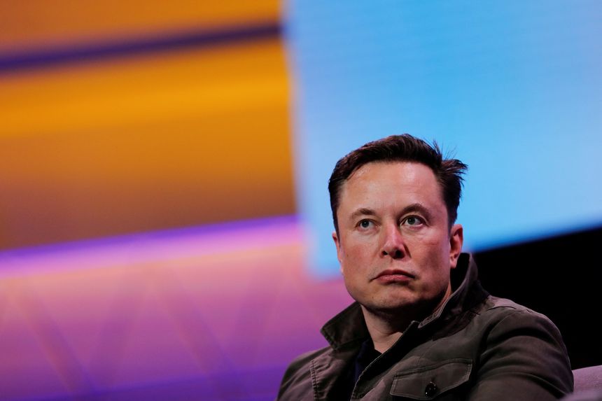 Elon Musk wants until February to begin the trial, while Twitter is seeking a four-day proceeding in September. PHOTO: MIKE BLAKE/REUTERS