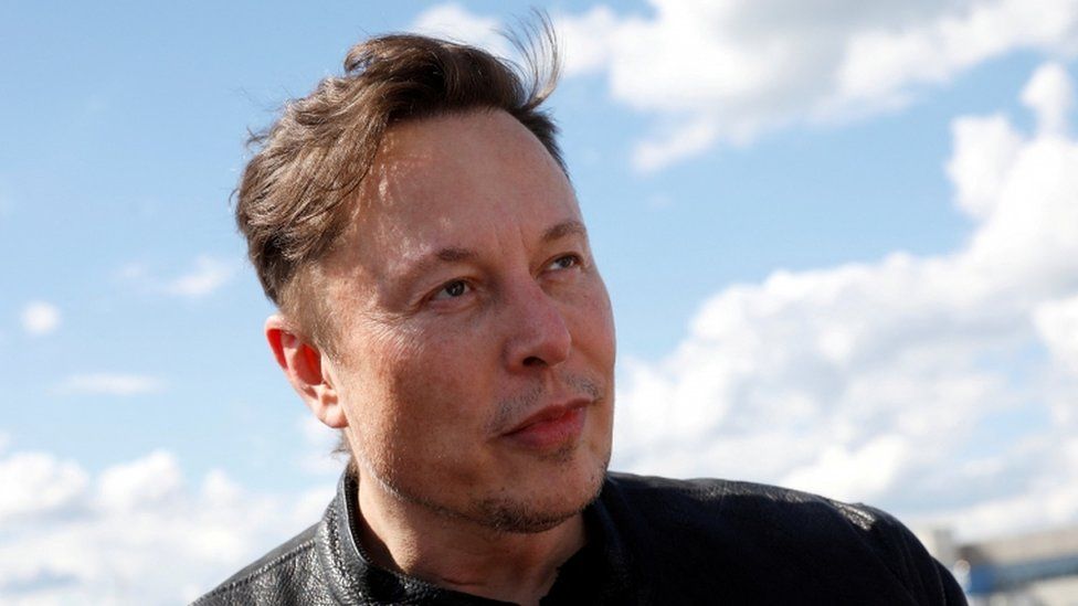 Elon Musk sells $6.9bn of Tesla shares as Twitter lawsuit looms