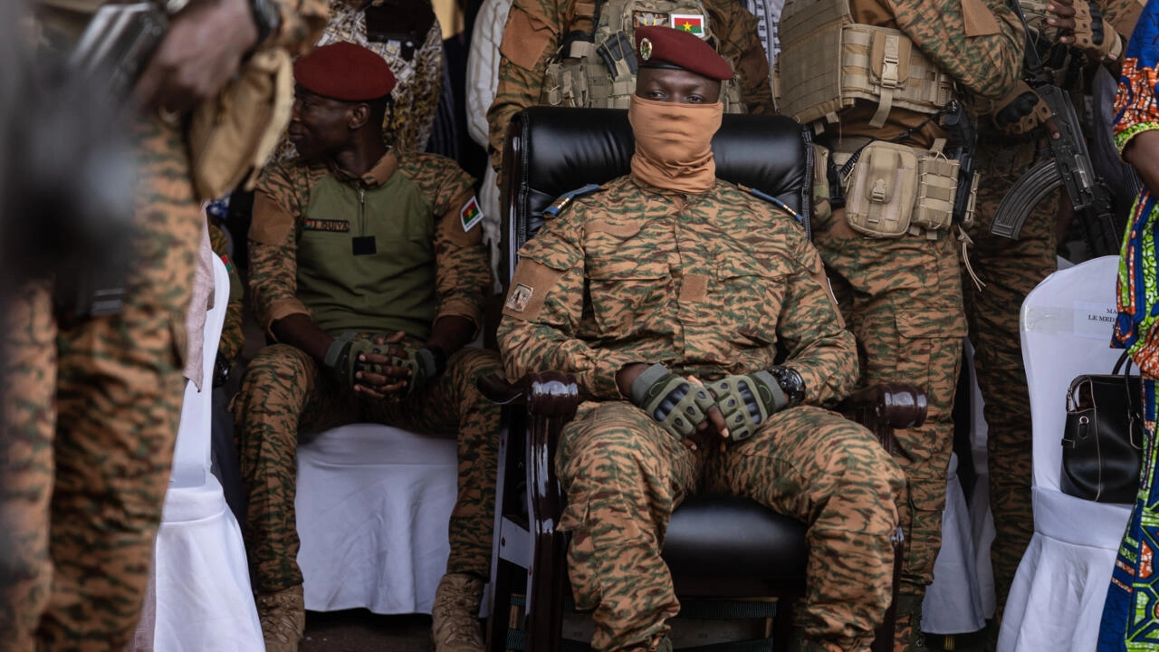 In this photo taken on October 15, 2022, Burkina Faso’s just-inaugurated President Ibrahim Traore attends a ceremony for the 35th anniversary of the assassination of former president Thomas Sankara in Ouagadougou. © Olympia de Maismont, AFP
