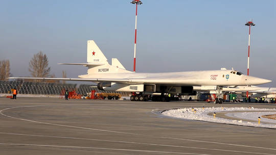 Russia's strategic missile carrier Tu-160 at the Engels airfield in Saratov region. ©  Sputnik / Russia's Defense Ministry