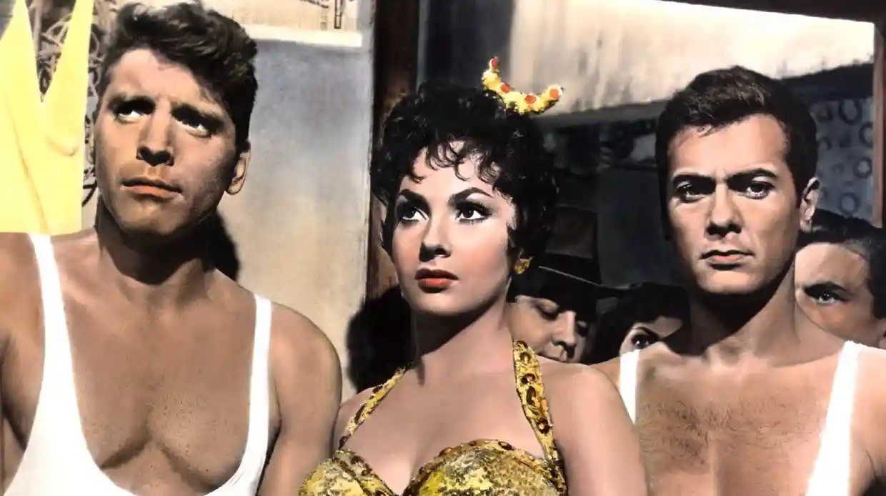 With Burt Lancaster, left, and Tony Curtis in Trapeze (1956), directed by Carol Reed. Photograph: United Artists/Allstar
