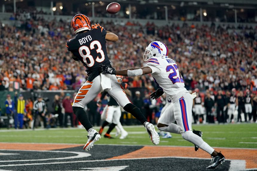 https://www.wsj.com/articles/nfl-schedule-bills-bengals-playoff-picture-11672972567?mod=hp_lead_pos7