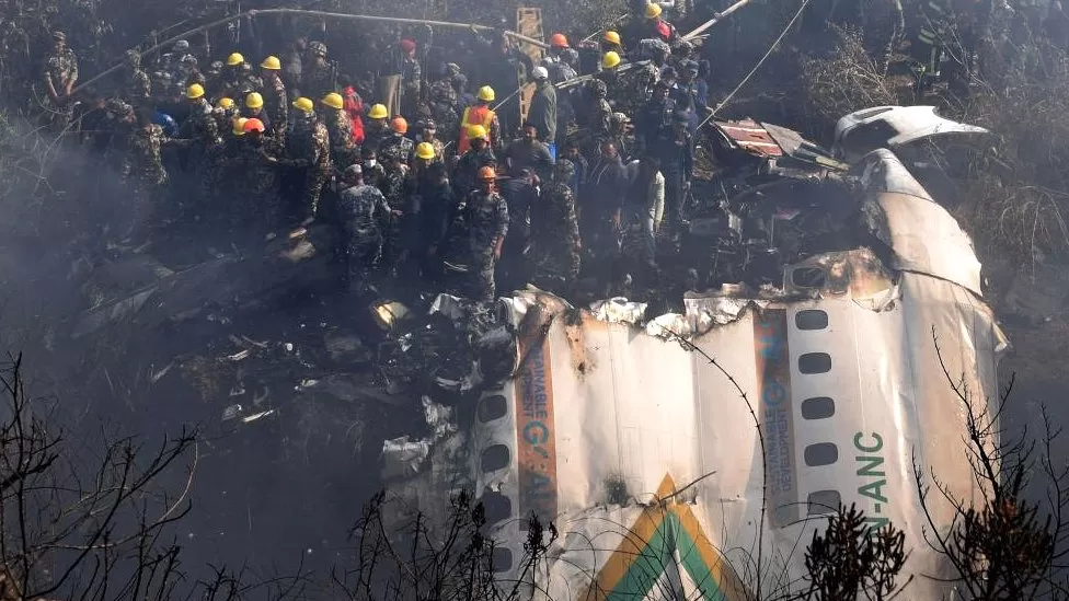 EPA-EFE/REX/SHUTTERSTOCK / Hundreds of rescuers were rushed to the site of the crash