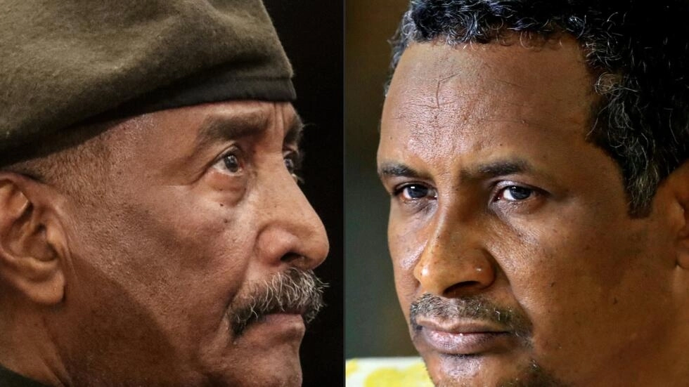 Sudan's deadly power struggles pits army chief Abdel Fattah al-Burhan (left) against the head of the paramilitary Rapid Support Force, Mohamed Hamdan Dagalo, better known as Hemedti. © Ashraf Shazly, AFP