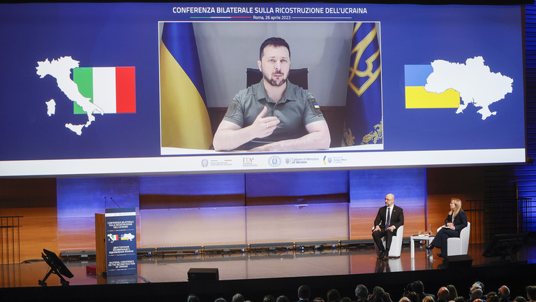Italy urges citizens to leave Ukraine