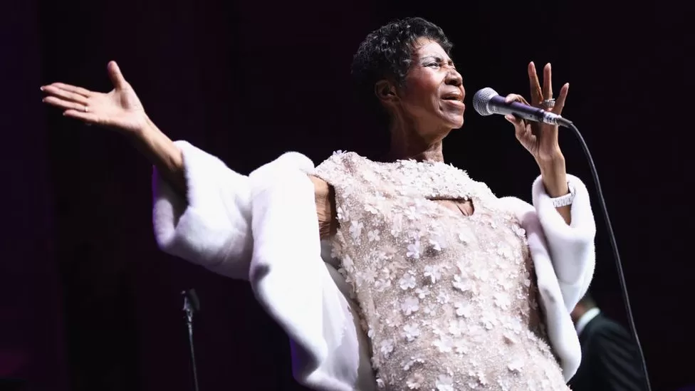 Aretha Franklin sons fight over will found under sofa
