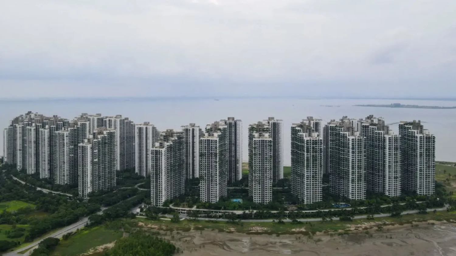 Forest City: Inside Malaysia's Chinese-built 'ghost city'
